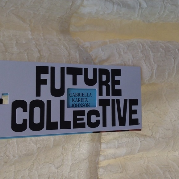 Cream colored blouse - Picture 5 of 5